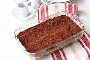 Preparazione Tiramisù con il pandoro - Fase 3