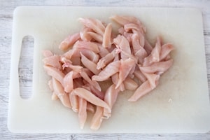 Preparazione Straccetti di pollo al limone, miele e rosmarino - Fase 1