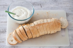 Preparazione Torta di pane, pancetta e formaggi - Fase 1
