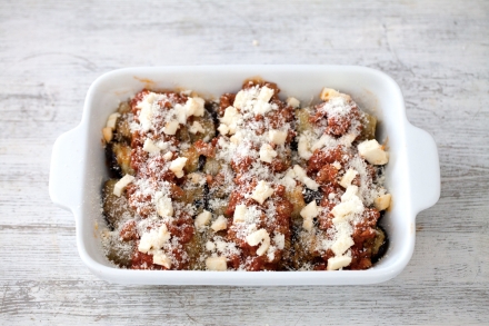 Preparazione Cannelloni di melanzane al ragù di salsiccia - Fase 4 Preparazione Cannelloni di melanzane al ragù di salsiccia - Fase 4