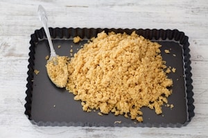 Preparazione Cheesecake alla ricotta, noci e pomodori secchi - Fase 2