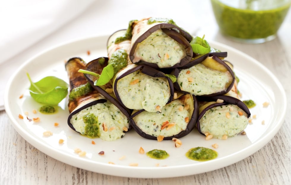 Involtini di melanzane, ricotta e noci ricetta