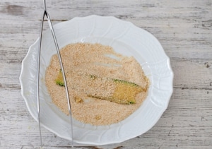 Preparazione Involtini di zucchine con pancetta e fontina - Fase 2