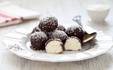 Palline al cocco e cioccolato