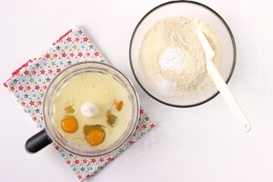 Preparazione Plumcake salato agli spinaci e parmigiano - Fase 1