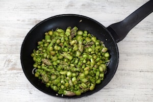 Preparazione Rotolini di crepes agli asparagi - Fase 2
