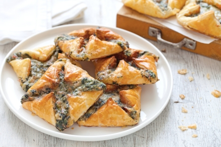 Preparazione Sfogliatine al prosciutto cotto e spinaci - Fase 4 Preparazione Sfogliatine al prosciutto cotto e spinaci - Fase 4