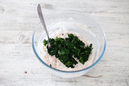Preparazione Sfogliatine al prosciutto cotto e spinaci - Fase 2 Preparazione Sfogliatine al prosciutto cotto e spinaci - Fase 2