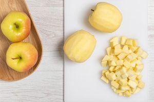 Preparazione Torta di mele senza burro - Fase 1