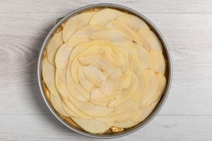 Preparazione Torta di mele senza burro - Fase 3