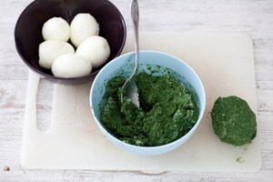 Preparazione Torta pasqualina monoporzione - Fase 2