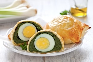 Preparazione Torta pasqualina monoporzione - Fase 3