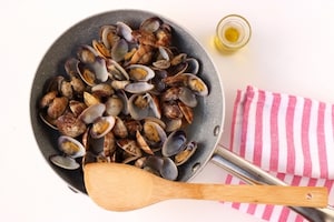 Preparazione Vermicelli alle vongole e crema di broccoli - Fase 3