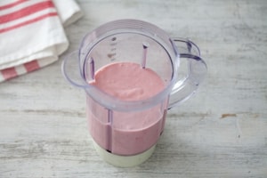 Preparazione Bowl alle fragole e lamponi - Fase 1