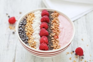 Preparazione Bowl alle fragole e lamponi - Fase 2