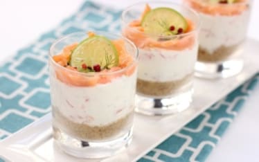 Cheesecake al salmone, lime e pepe rosa