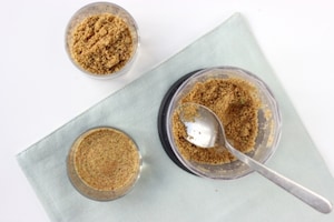 Preparazione Cheesecake al salmone, lime e pepe rosa - Fase 1