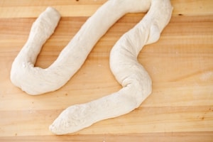 Preparazione Focaccia contorta - Fase 3