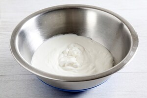 Preparazione Mini cheesecake panna, cioccolato e fragole - Fase 2