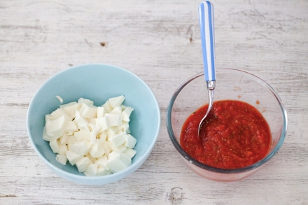 Preparazione Muffin di pizza - Fase 1 Preparazione Muffin di pizza - Fase 1