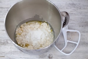 Preparazione Muffin di pizza - Fase 1