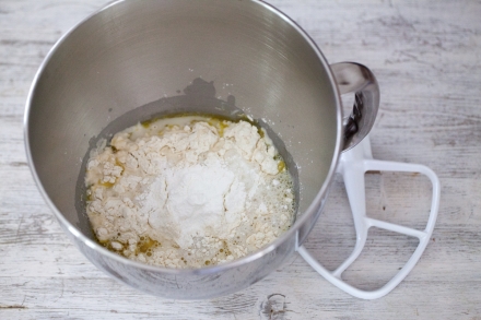 Preparazione Muffin di pizza - Fase 1 Preparazione Muffin di pizza - Fase 1