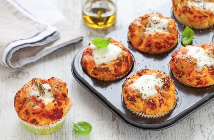 Preparazione Muffin di pizza - Fase 4 Preparazione Muffin di pizza - Fase 4