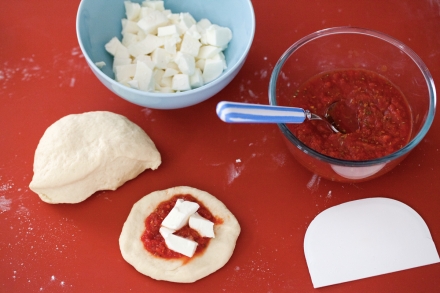 Preparazione Muffin di pizza - Fase 2 Preparazione Muffin di pizza - Fase 2