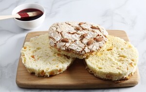 Preparazione Naked Cake colomba e amarene - Fase 3