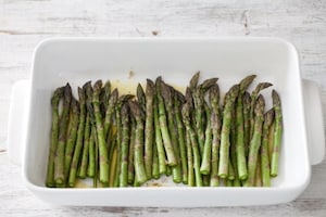 Preparazione Salmone al forno con asparagi - Fase 1