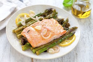 Preparazione Salmone al forno con asparagi - Fase 2