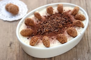 Preparazione Tiramisù con amaretti - Fase 4
