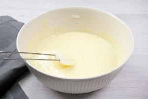 Preparazione Torta amaretti, ricotta e cioccolato - Fase 2
