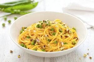 Preparazione Carbonara di piselli e pistacchi - Fase 3