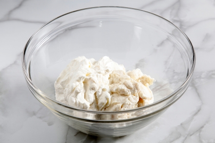 Preparazione Crostata alle amarene con mousse di ricotta - Fase 4 Preparazione Crostata alle amarene con mousse di ricotta - Fase 4