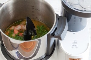 Preparazione Curry verde thai di gamberi - Fase 4