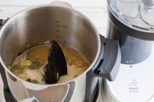 Preparazione Curry verde thai di gamberi - Fase 3