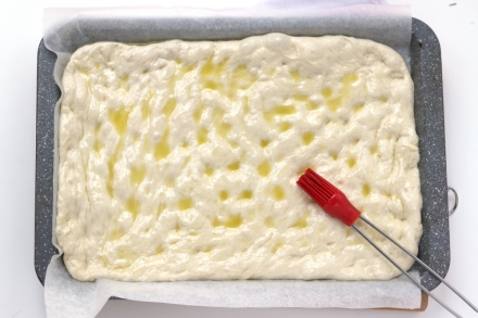 Preparazione Focaccia all'origano - Fase 4 Preparazione Focaccia all'origano - Fase 4