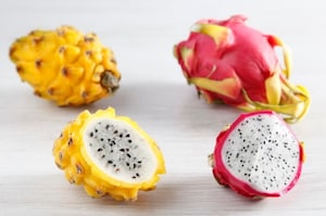 Preparazione Pavlova panna fragole e pitaya - Fase 3