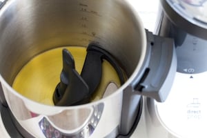 Preparazione Risotto con crema di peperoni, noci pecan e stracciatella di burrata - Fase 2