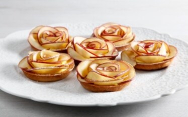 Rose di mela e crema pasticciera