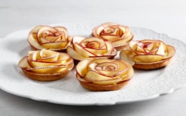 Rose di mela e crema pasticciera