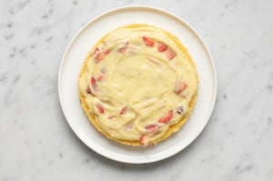 Preparazione Torta alla panna, fragole e crema - Fase 5