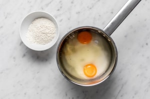 Preparazione Torta alla panna, fragole e crema - Fase 2