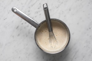 Preparazione Torta alla panna, fragole e crema - Fase 2