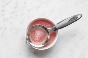 Preparazione Torta alla panna, fragole e crema - Fase 4