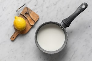 Preparazione Torta alla panna, fragole e crema - Fase 1