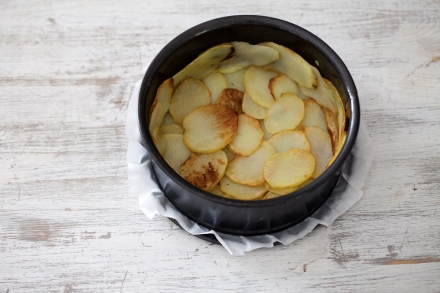 Preparazione Torta di spinaci e ricotta in crosta di patate - Fase 2 Preparazione Torta di spinaci e ricotta in crosta di patate - Fase 2
