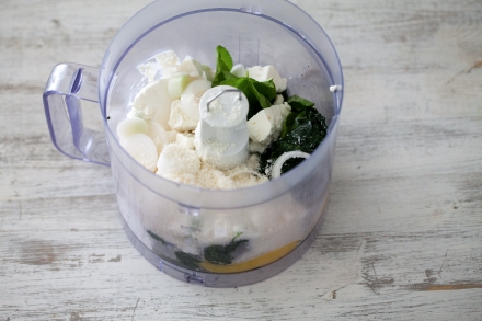 Preparazione Torta di spinaci e ricotta in crosta di patate - Fase 3 Preparazione Torta di spinaci e ricotta in crosta di patate - Fase 3