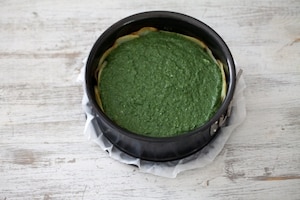Preparazione Torta di spinaci e ricotta in crosta di patate - Fase 3